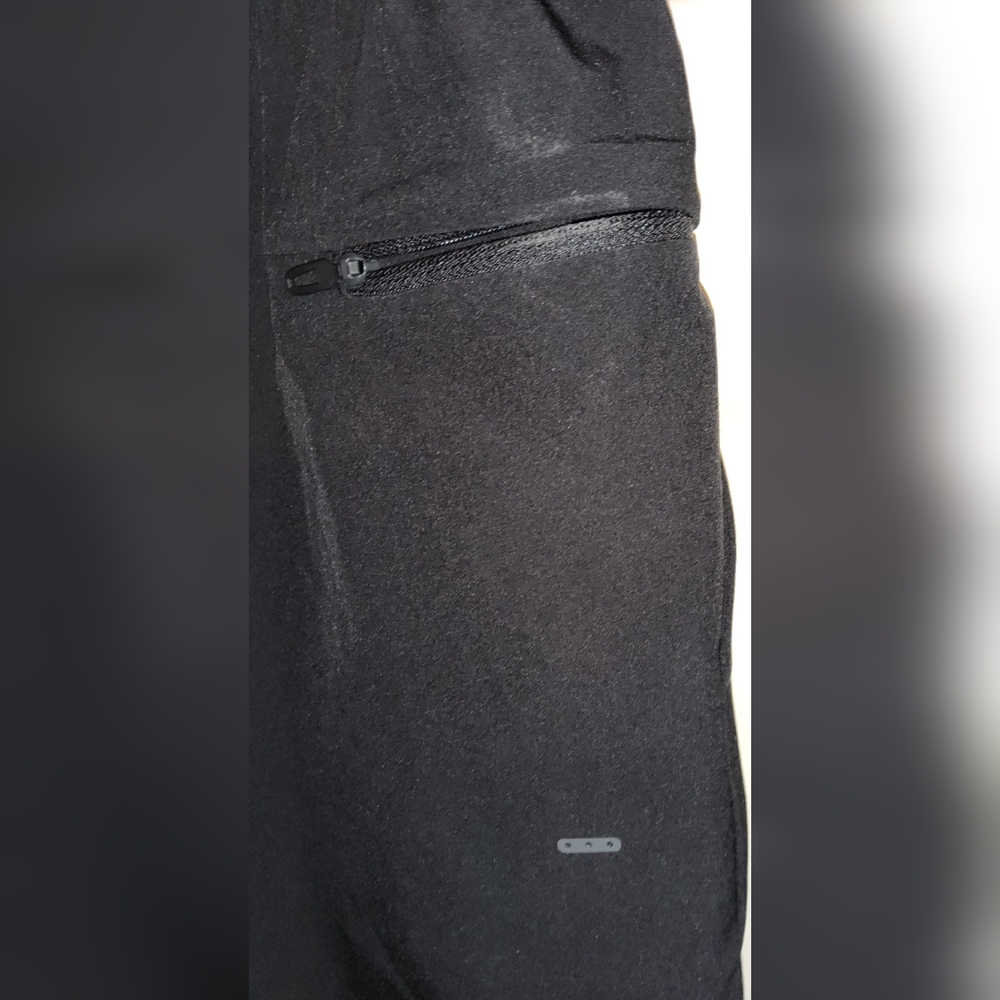 lululemon athletica Men's Black Pool 5'' Shorts - Picture 4 of 6